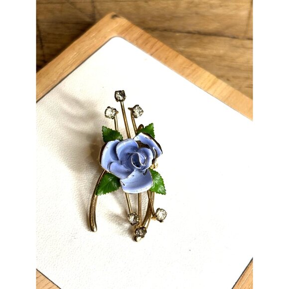 Vintage Enamel Blue Rose Brooch With Rhinestones & Gold-Tone Metal Floral Design - Picture 3 of 6